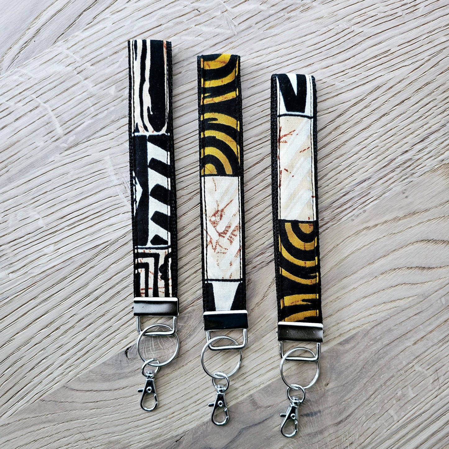 60 x Lanyards